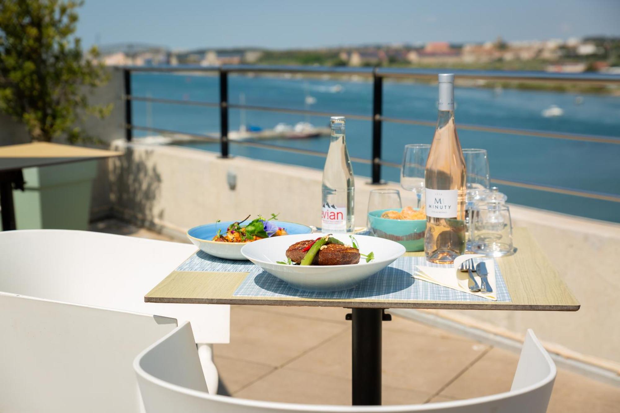 Hotel Golden Tulip Martigues Provence Exterior foto