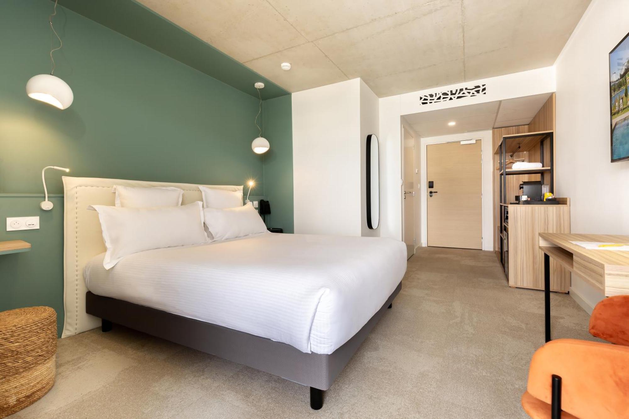 Hotel Golden Tulip Martigues Provence Exterior foto